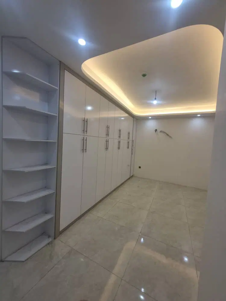 آپارتمان تک واحده سه خواب