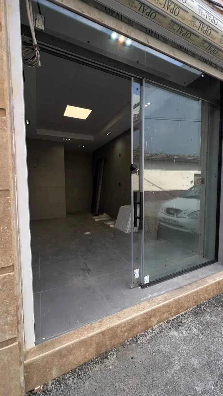 مغازه مطهری بر اصلی گذر فرخ