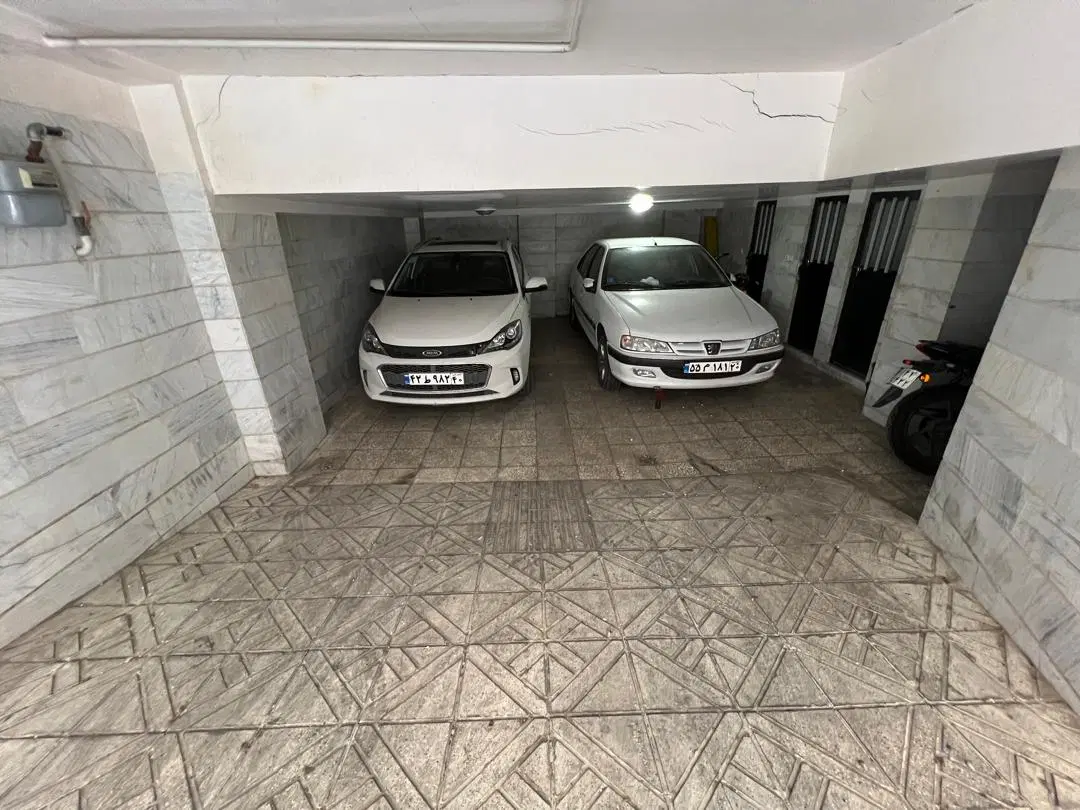 62متری دو خواب پارکینگ دار