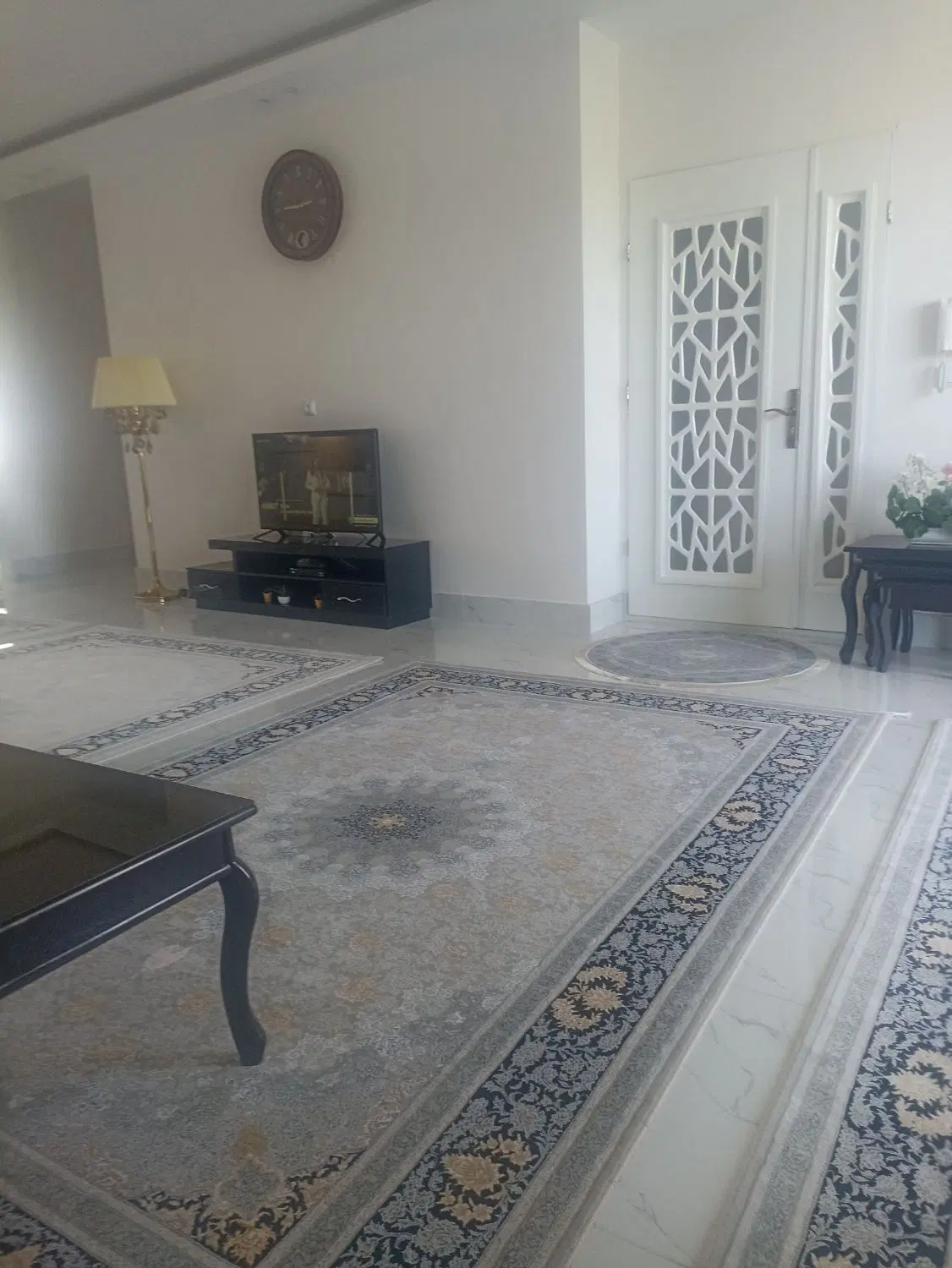 ساختمان  سه طبقه تفرجگاه بند