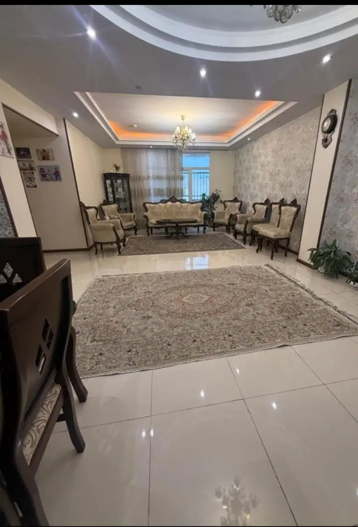 ۸۵ متری فول امکانات