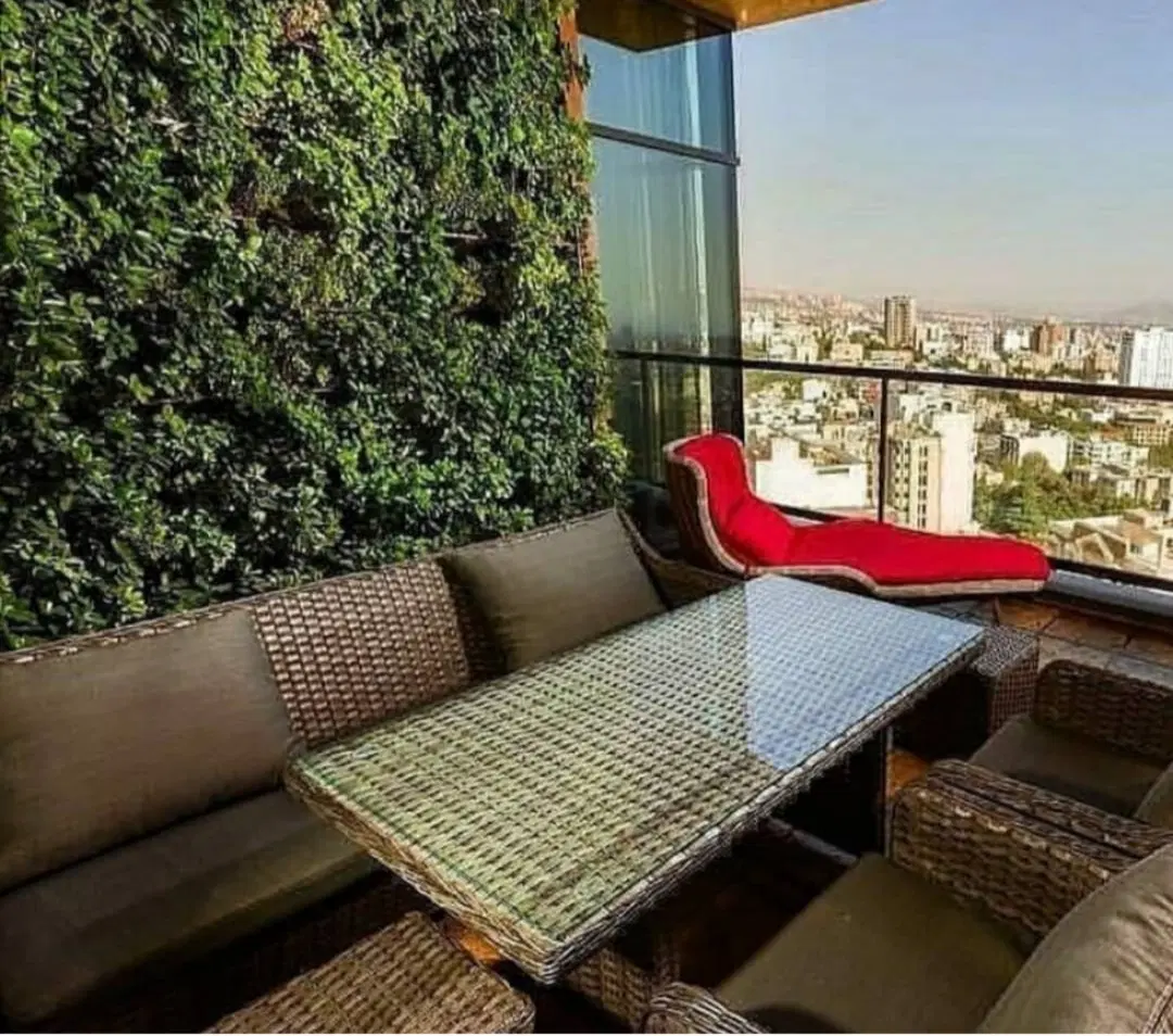 ۳۰۰ متر یاسر نیاوران تک واحدی همراه سوییت مجزا