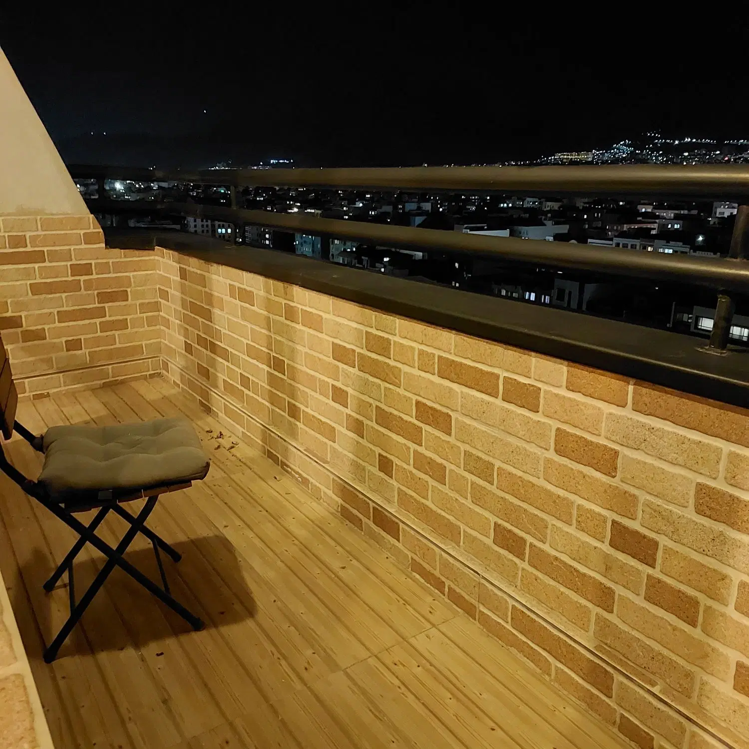 پونک۱۰۵متر۳خوابه۴ساله ویو ابدی