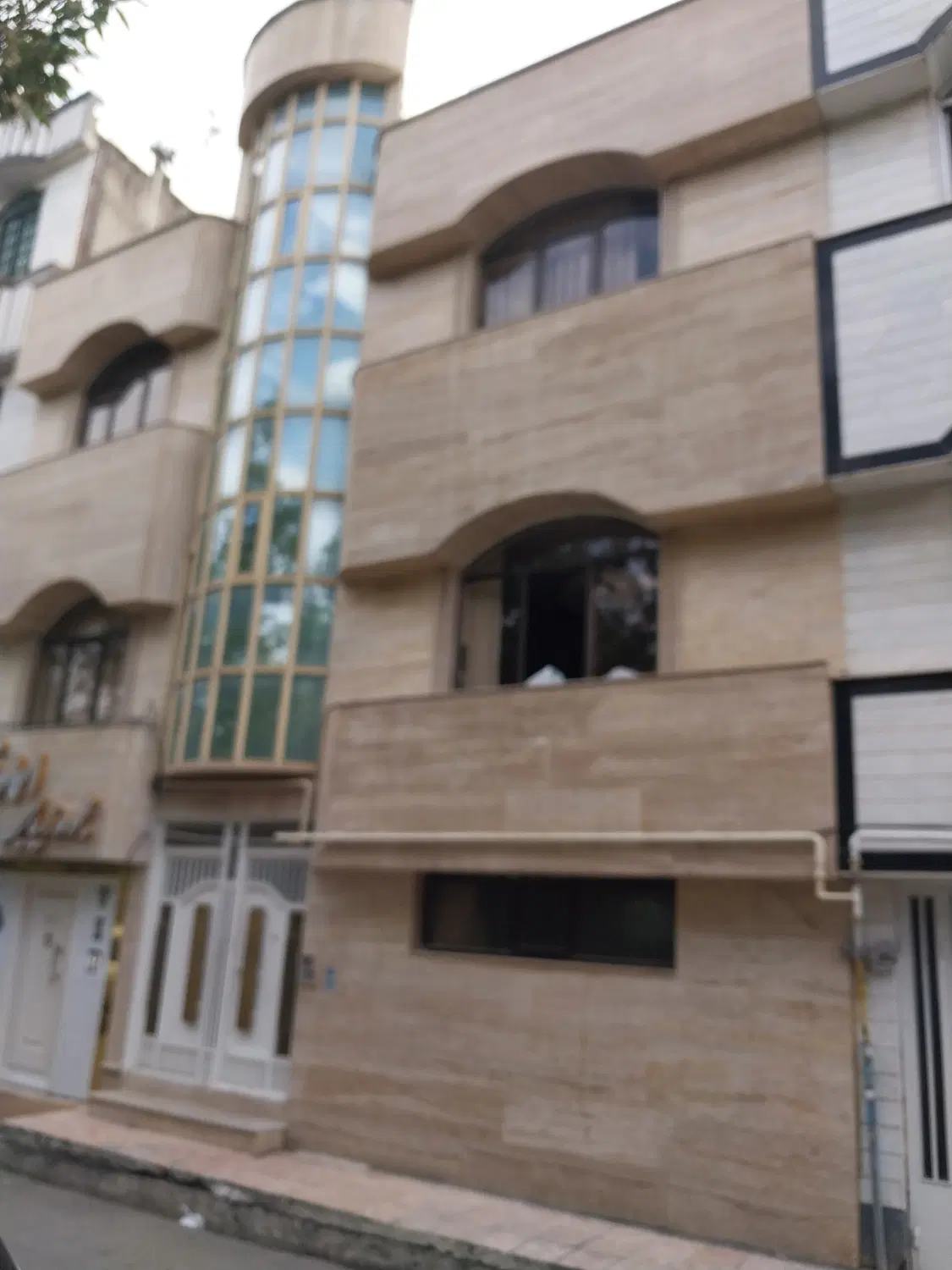 فروش طبقه دوم از دوطبقه ویلایی درفازیک کارشناسان