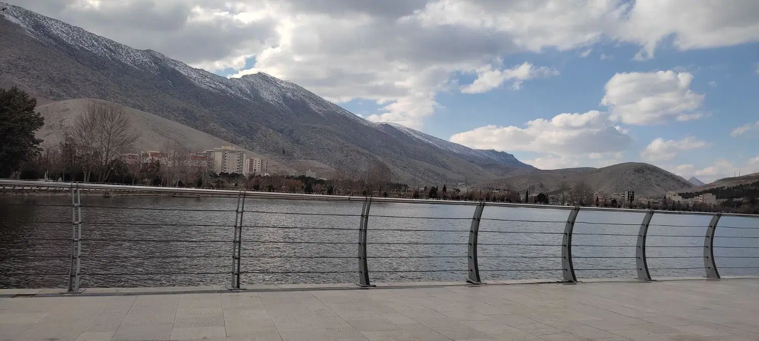 زمین پگاه رزم اوران