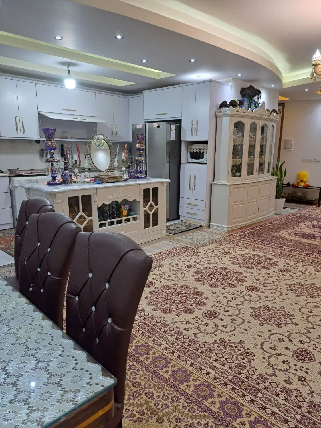 واحد 131 متری خیام جنوبی