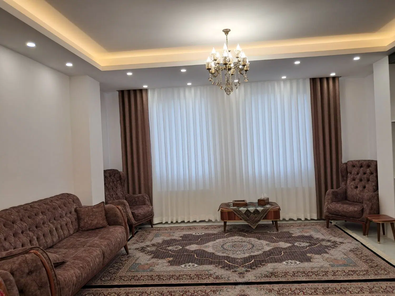 واحد ۱۰۰ متری فول در پیر مادر