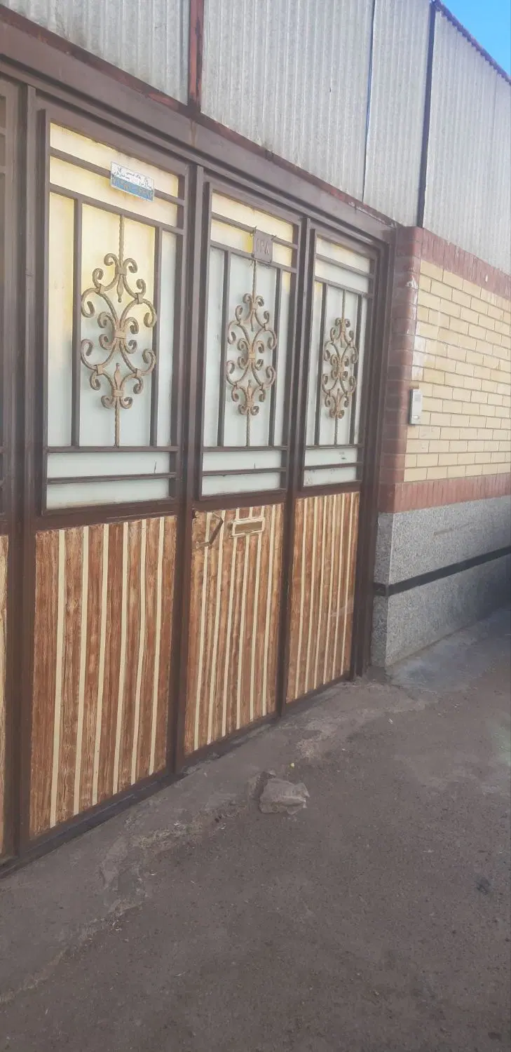 منزل‌ویلایی فوق‌العاده ۳ طبقه مستقل