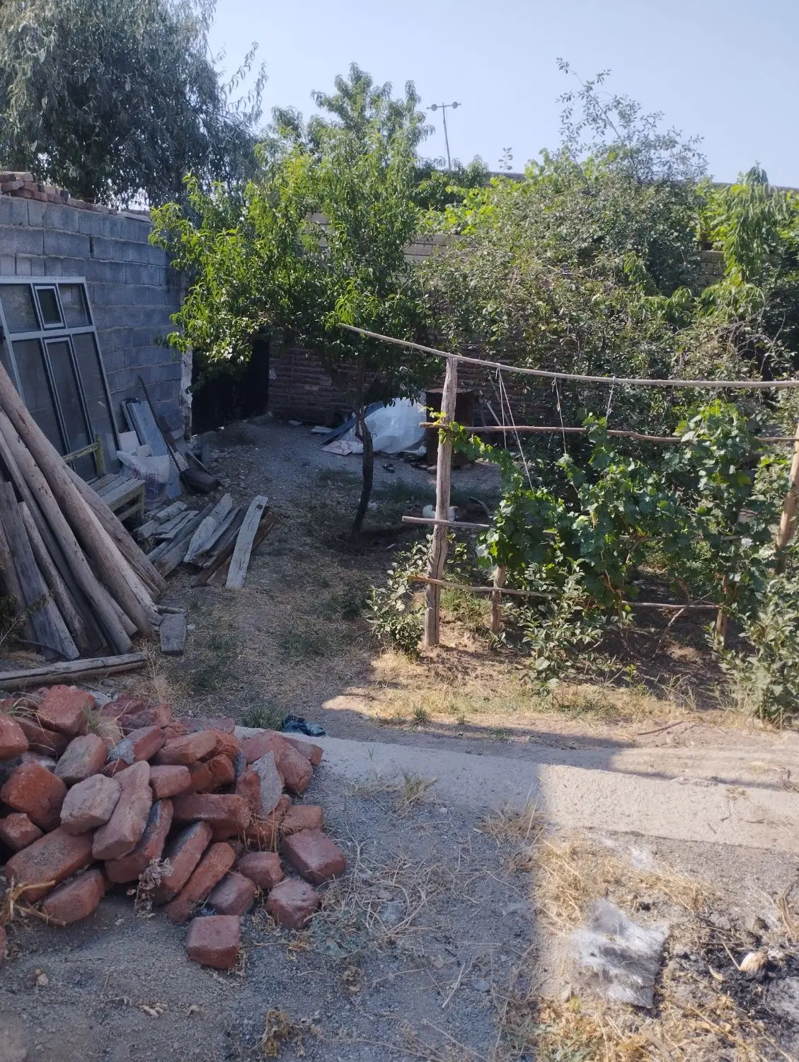 فروش مسکونی نیمه کاره