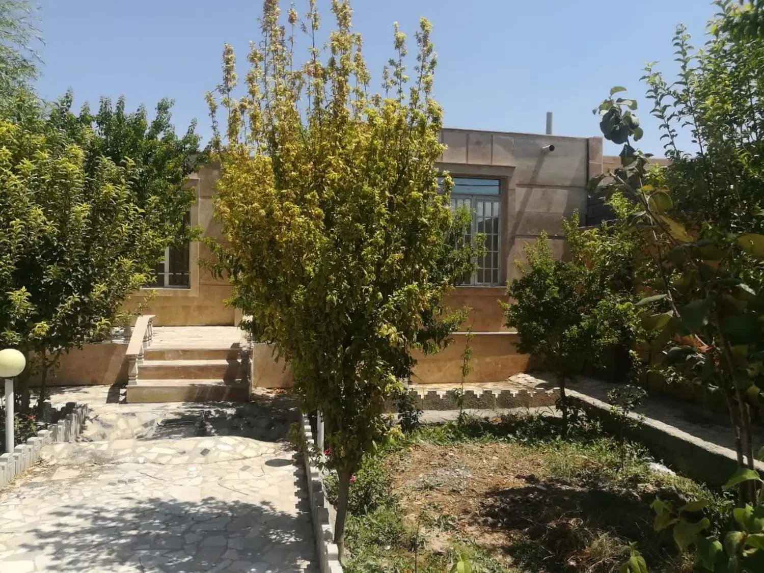 باغ ویلای شیک ولاکچری  در بهترین لوکیشن