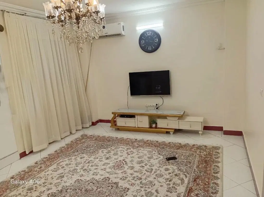 ۷۰ متری با انباری