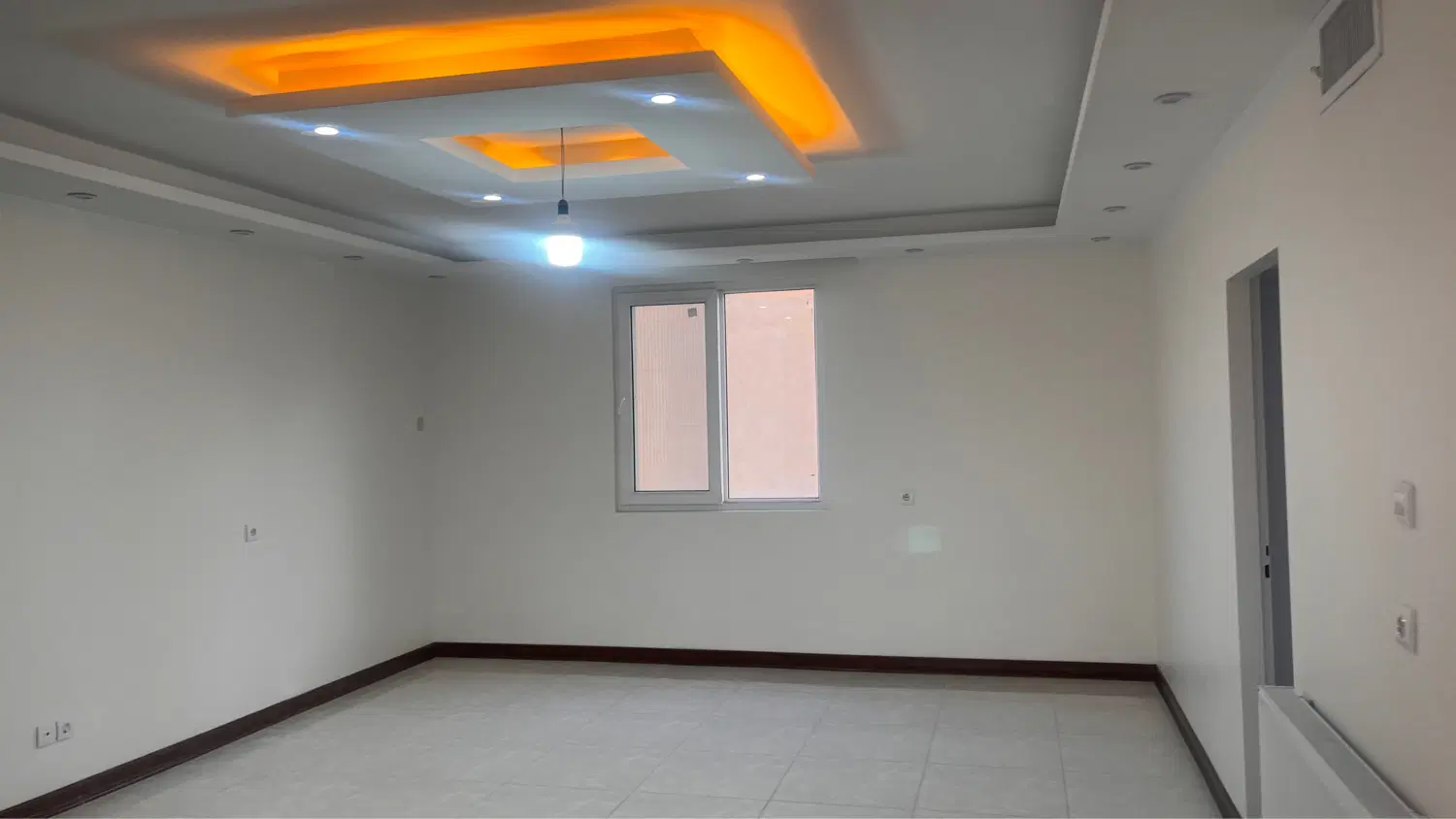 فروش اپارتمان  ۱۳۵ متر سه خواب