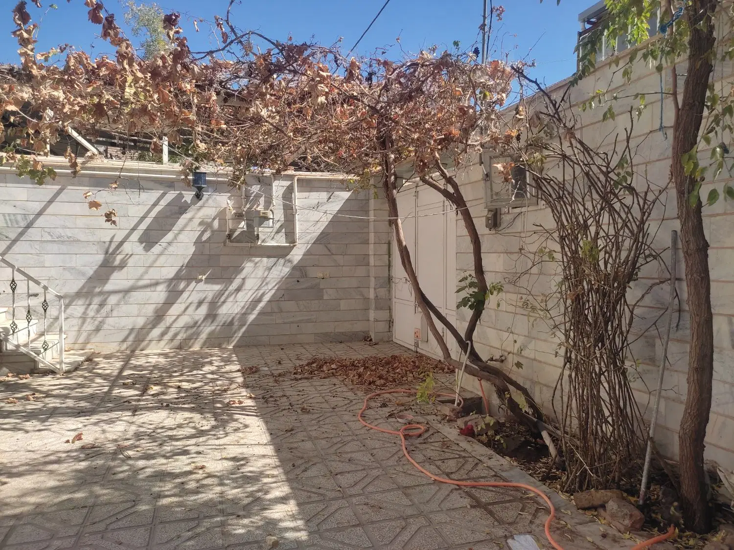 خانه فروشی در حاجی آباد بیرجند