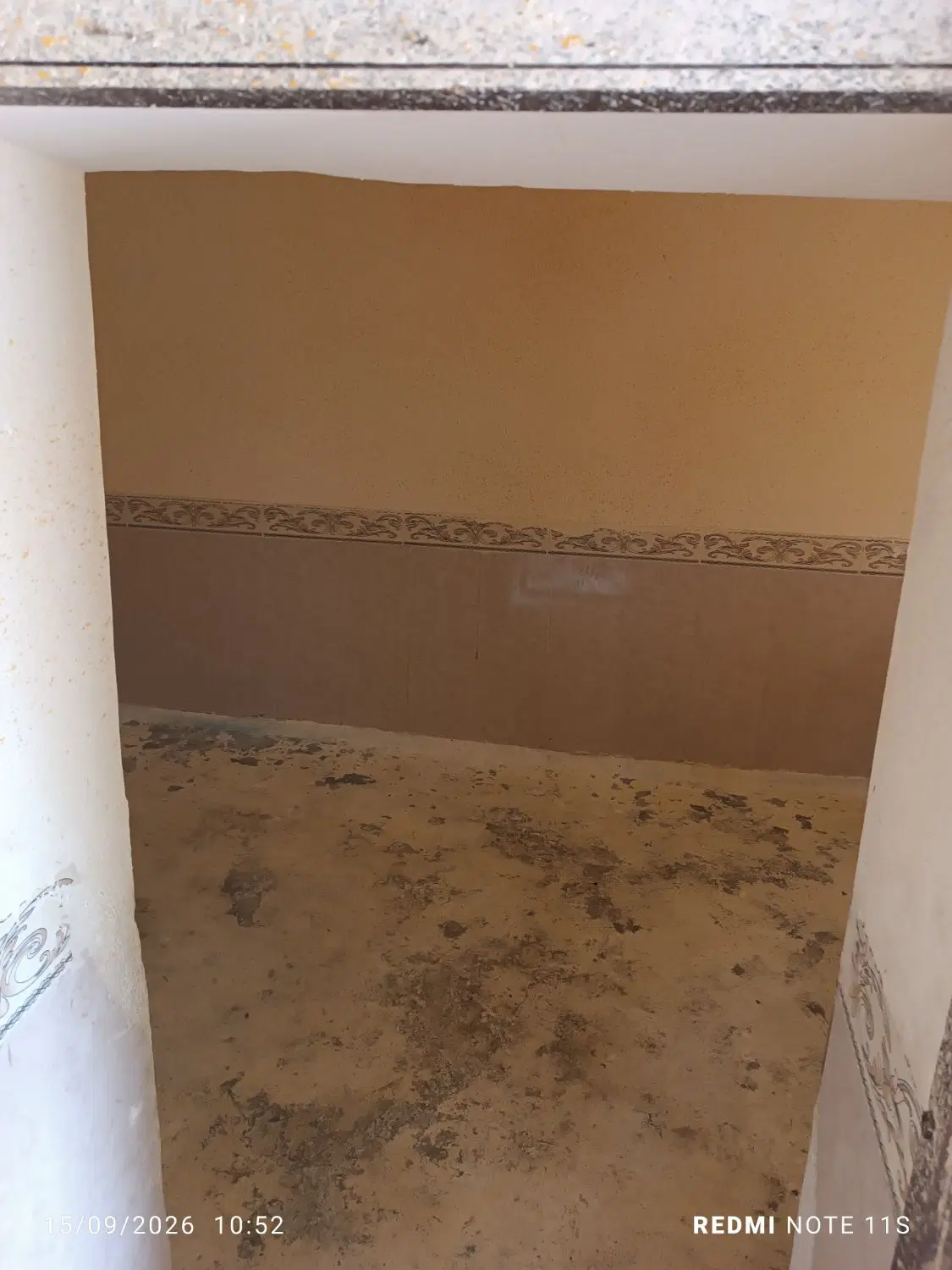 منزل ویلایی دوخواب حیاط کوچیک موتور رو