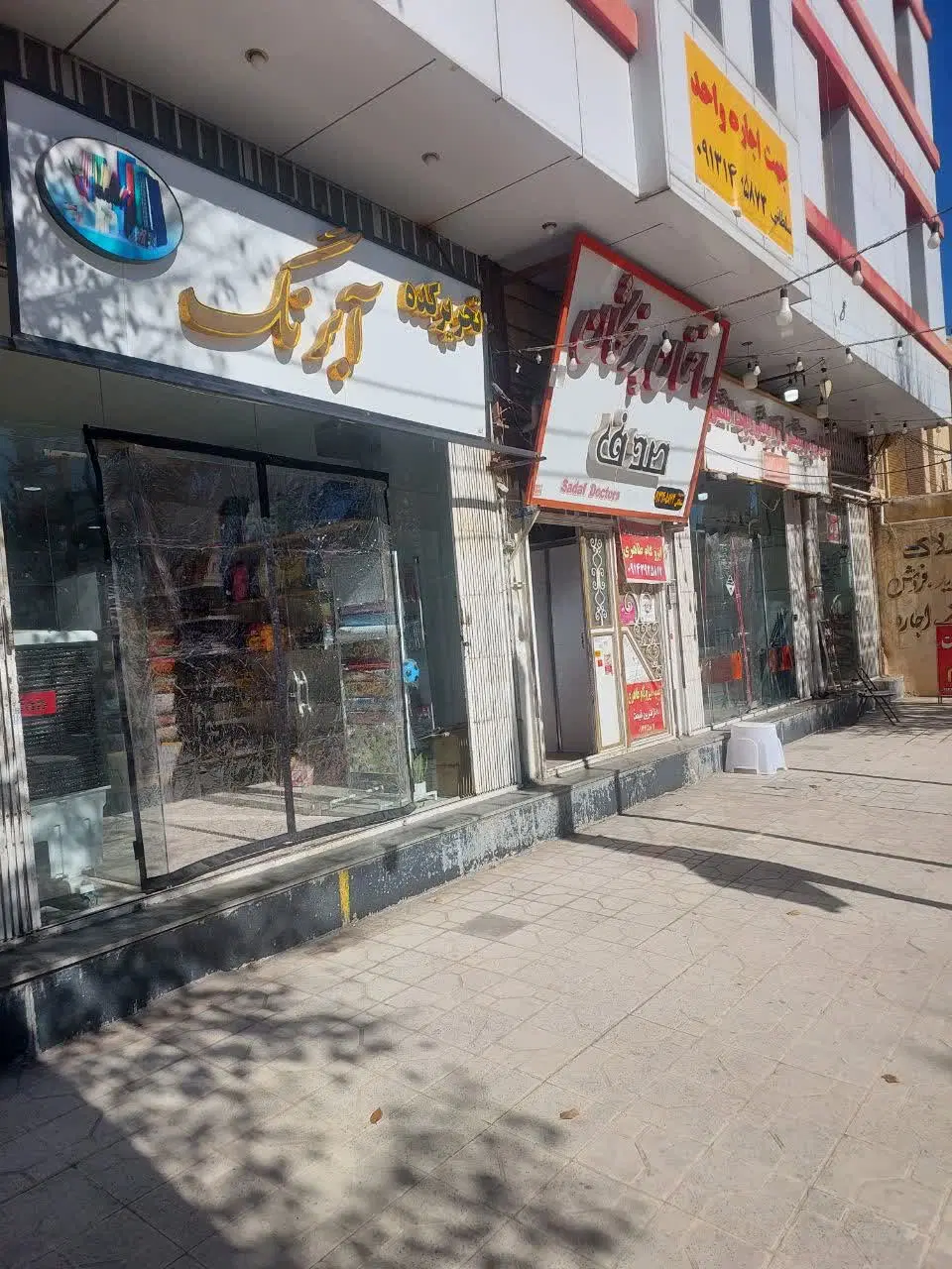 طبقه اول واحد ۷۰ متری جهت اجاره تجاری