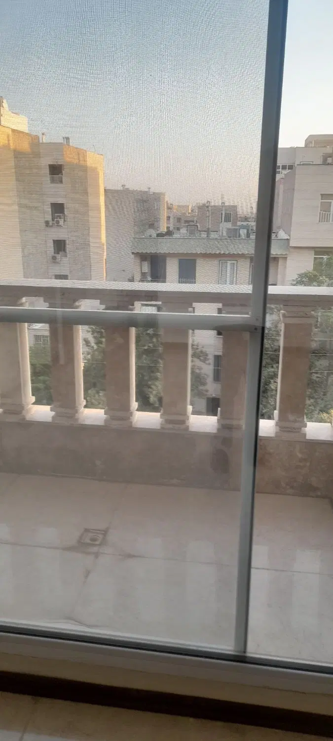 ۱۰۰ متر دو خواب نوساز