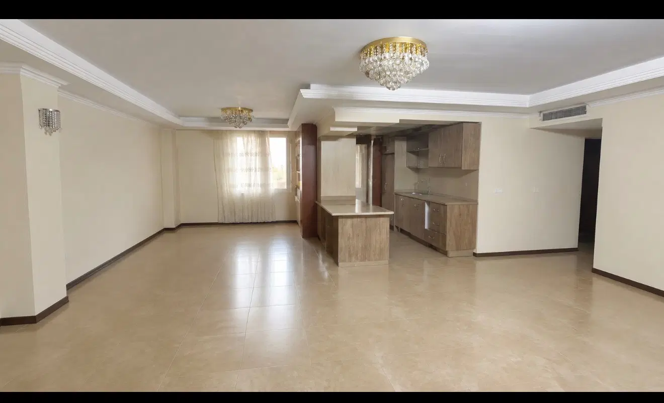 ۱۰۵متر_۳خواب_تاپ لوکیشن صادقیه_۲پارکینگ سندی