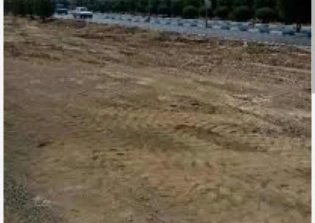 زمین شهرآرا