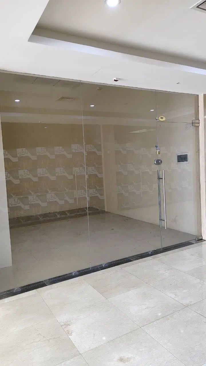 اجاره مغازه در مرکز خرید حیات شرق
