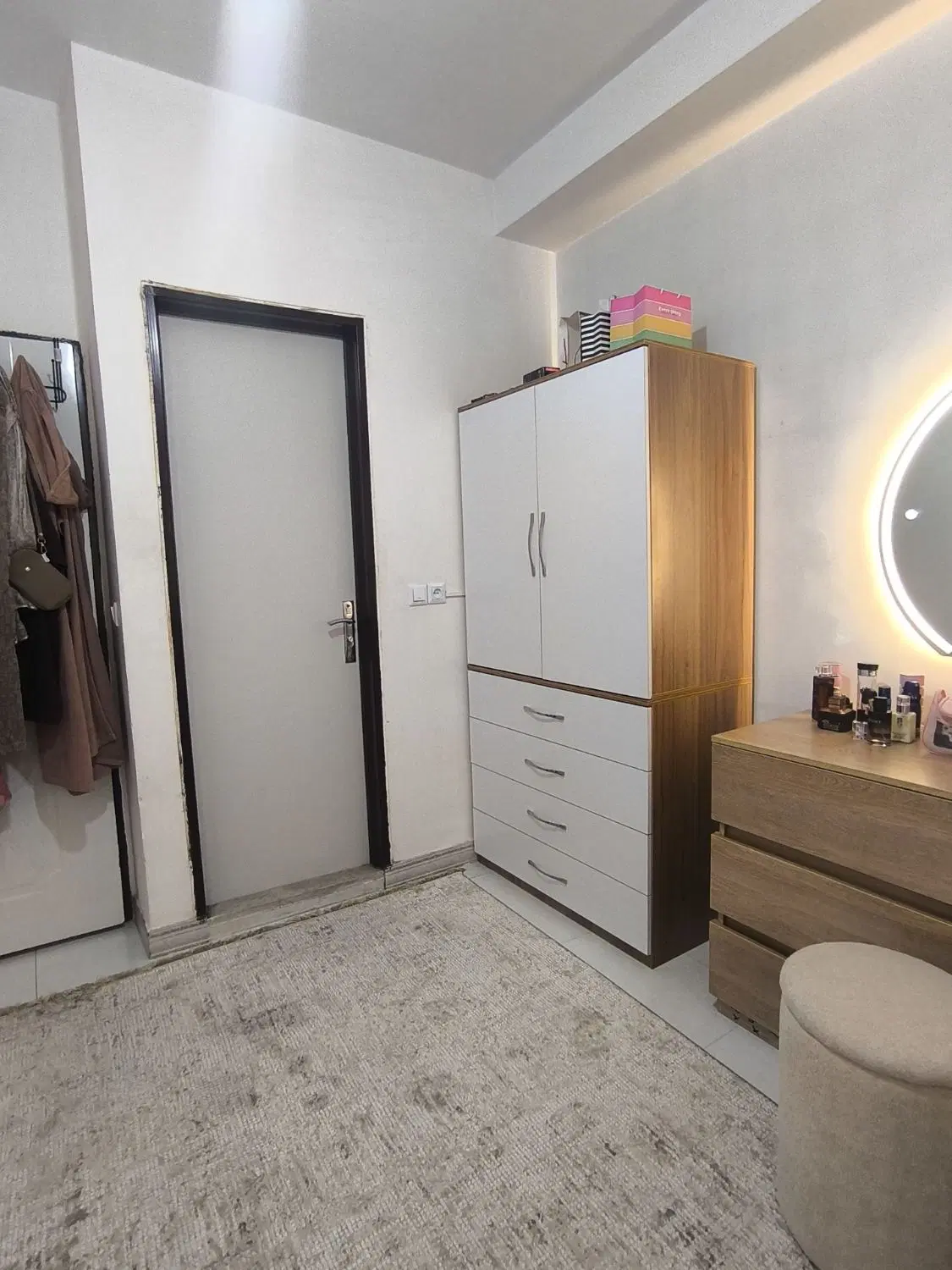 اجاره۱۲۰ متر فول شیک در خیابان چمن