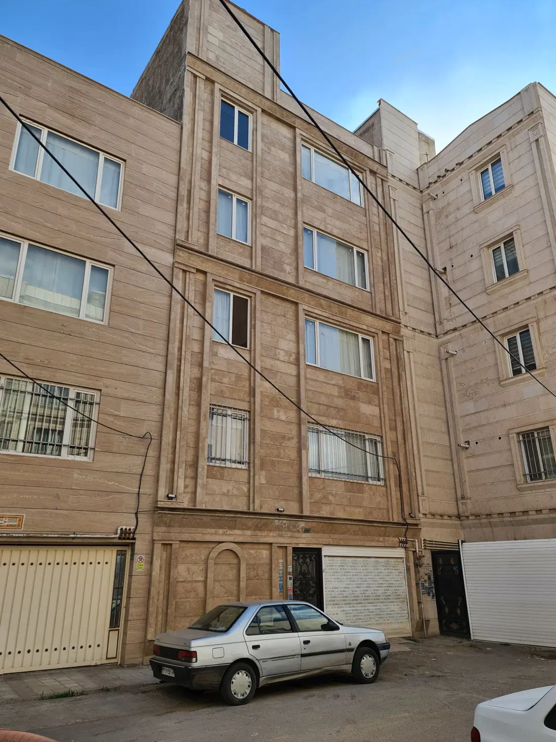 آپارتمان 104متری،کوچه 27 امام سجاد