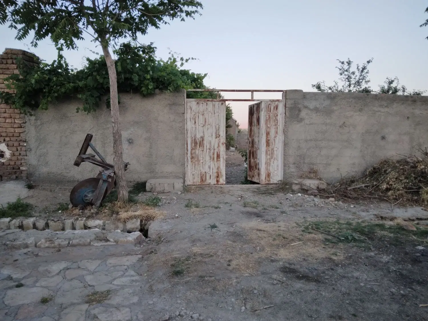 زمین مسکونی