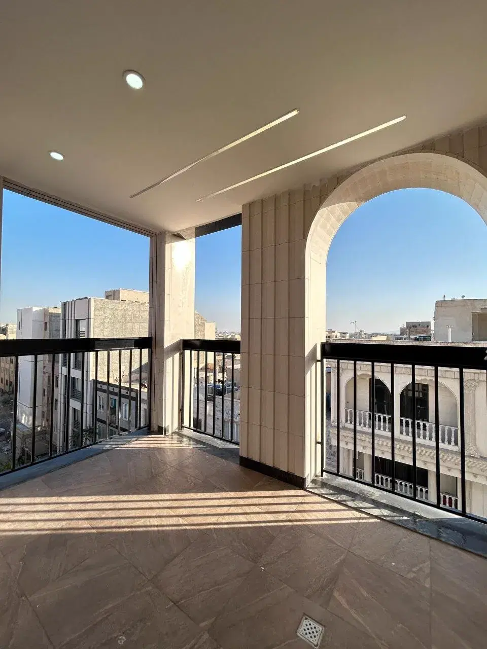 ۸۰ متر آپارتمان نوساز خام مدرن_شهر زیبای اندیشه