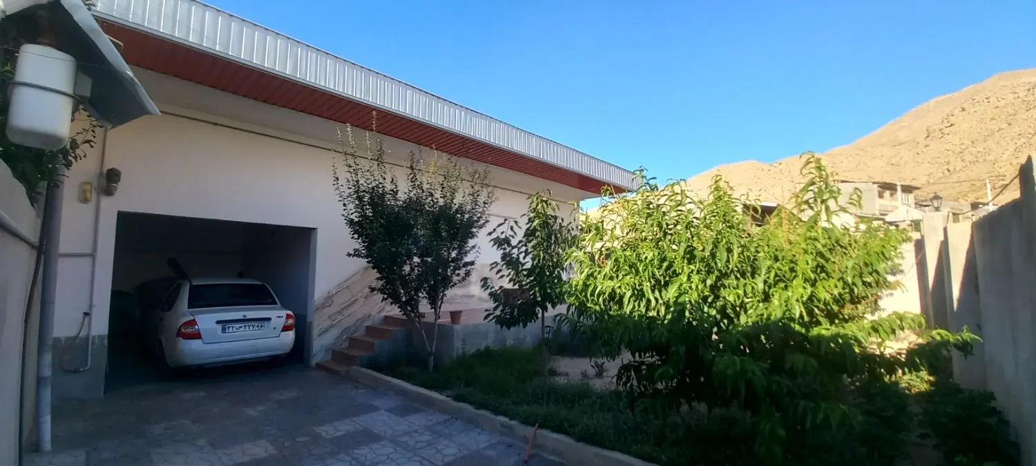 ۲۰۴متر ویلایی نوساز مناسب سکونت و سرمایه گزاری