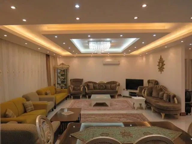 واحد۱۰۵ متری بذار خبرنگار هشتگرد قدیم
