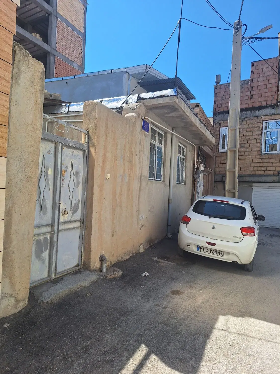 یک باب منزل مسکونی دربلوارآزادی