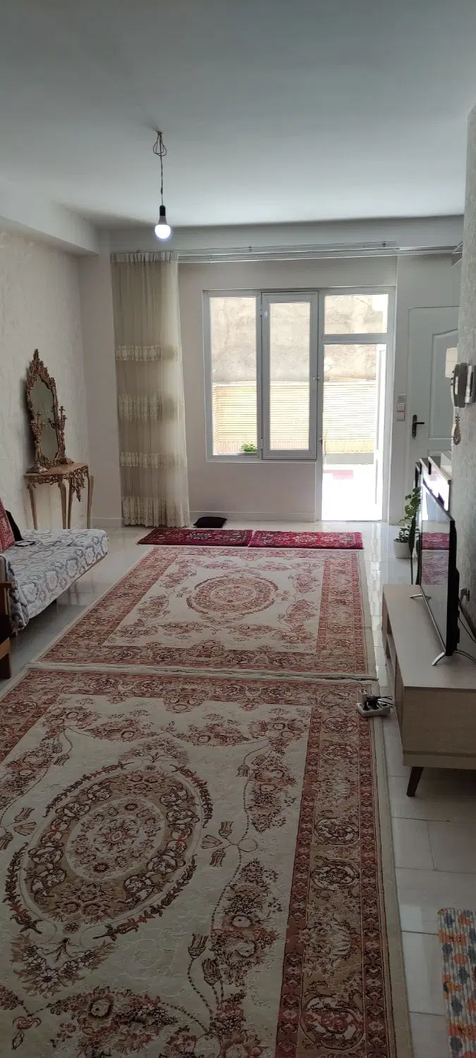 اجاره آپارتمان حیاط در اختیار (باغمیشه)