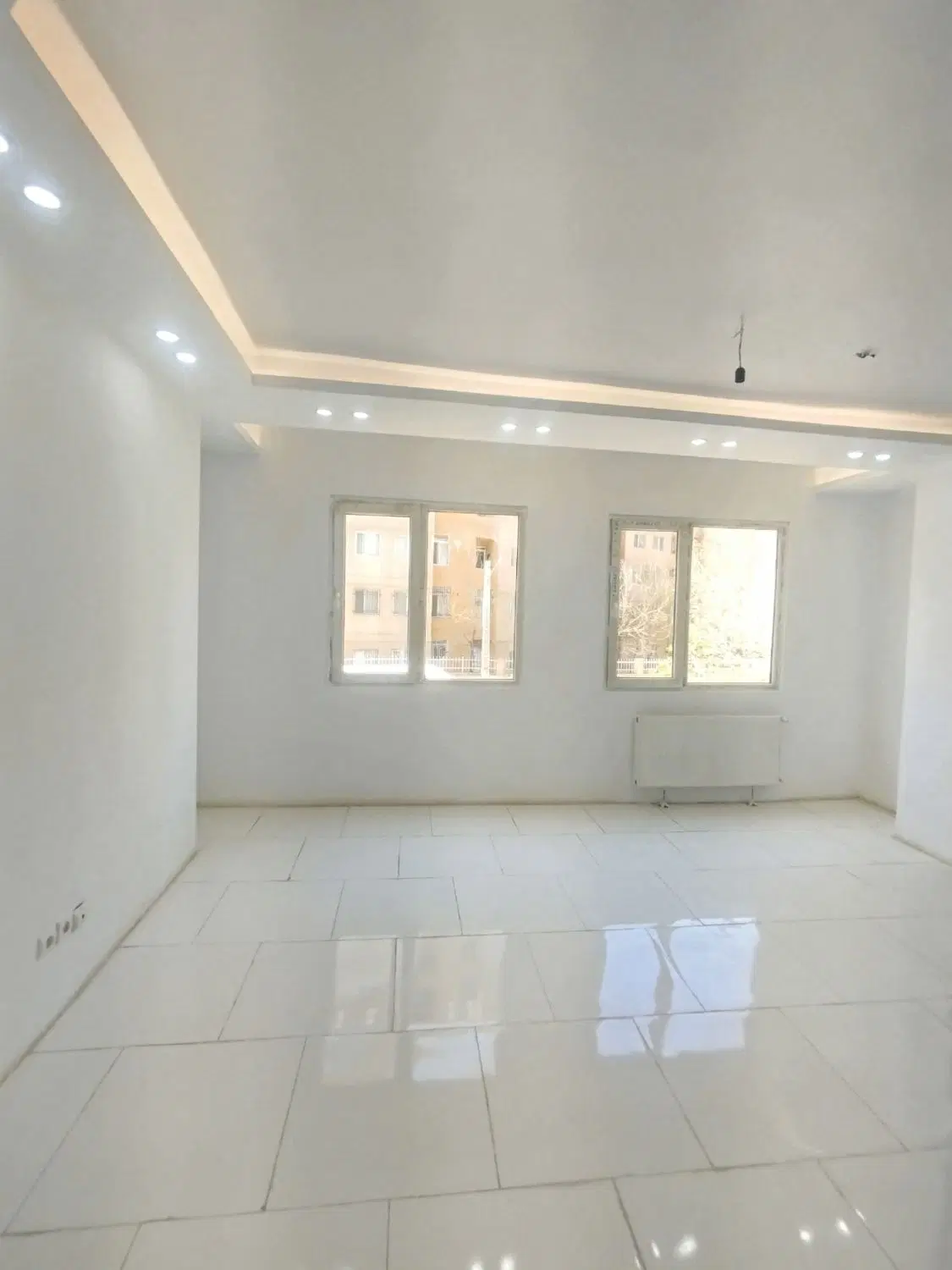 واحد ۹۵ متری فول امکانات شهرک ابریشم