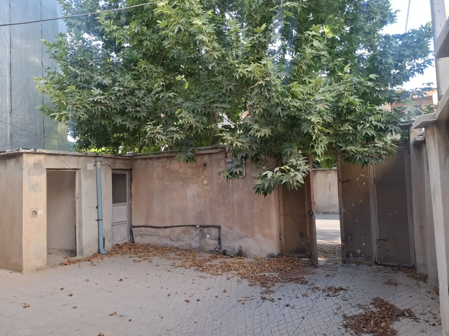 منزل مسکونی جنب اداره کل تامین اجتماعی