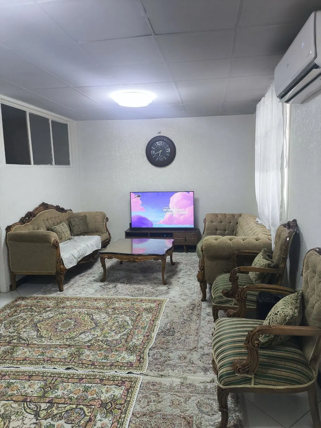 اپارتمان 80 متری بعلاوه 40 متر حیاط بهارخواب