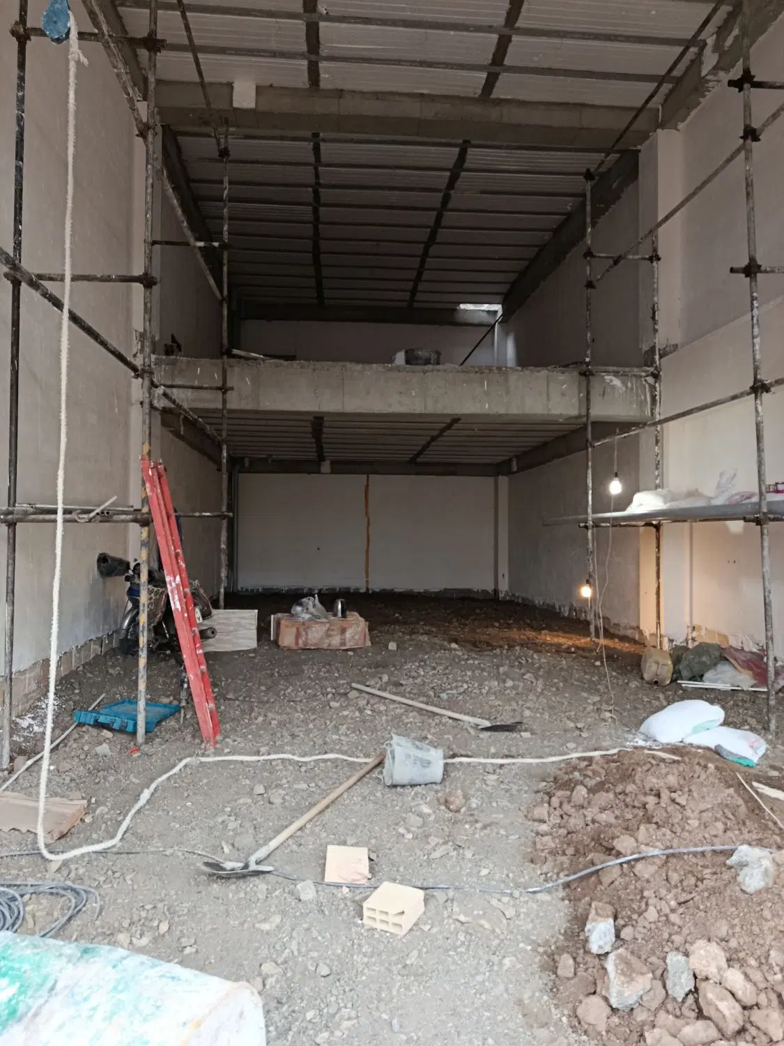 اجاره مغازه بر خیابان فرید