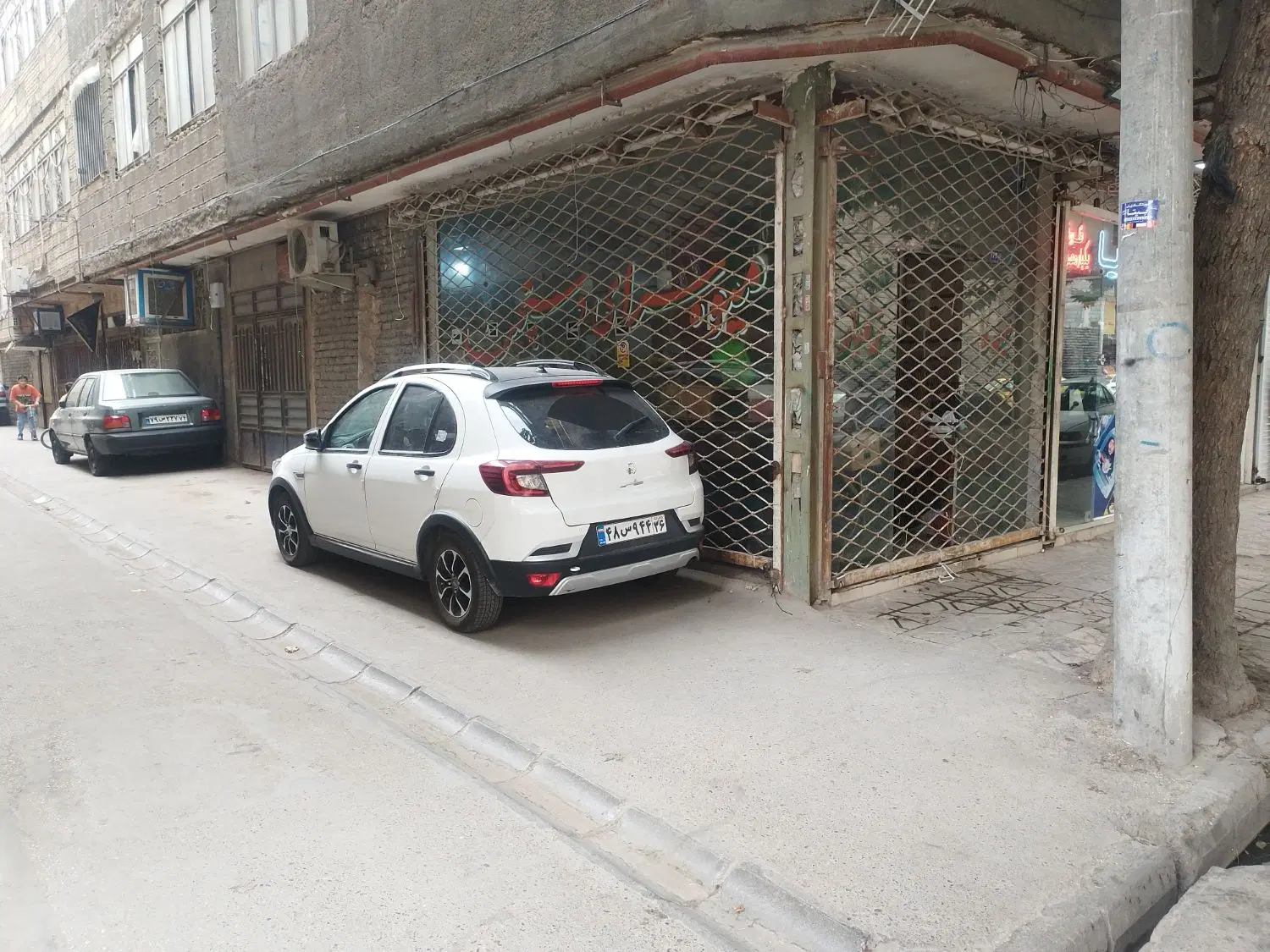 مغازه متراژ ۲۴ متر