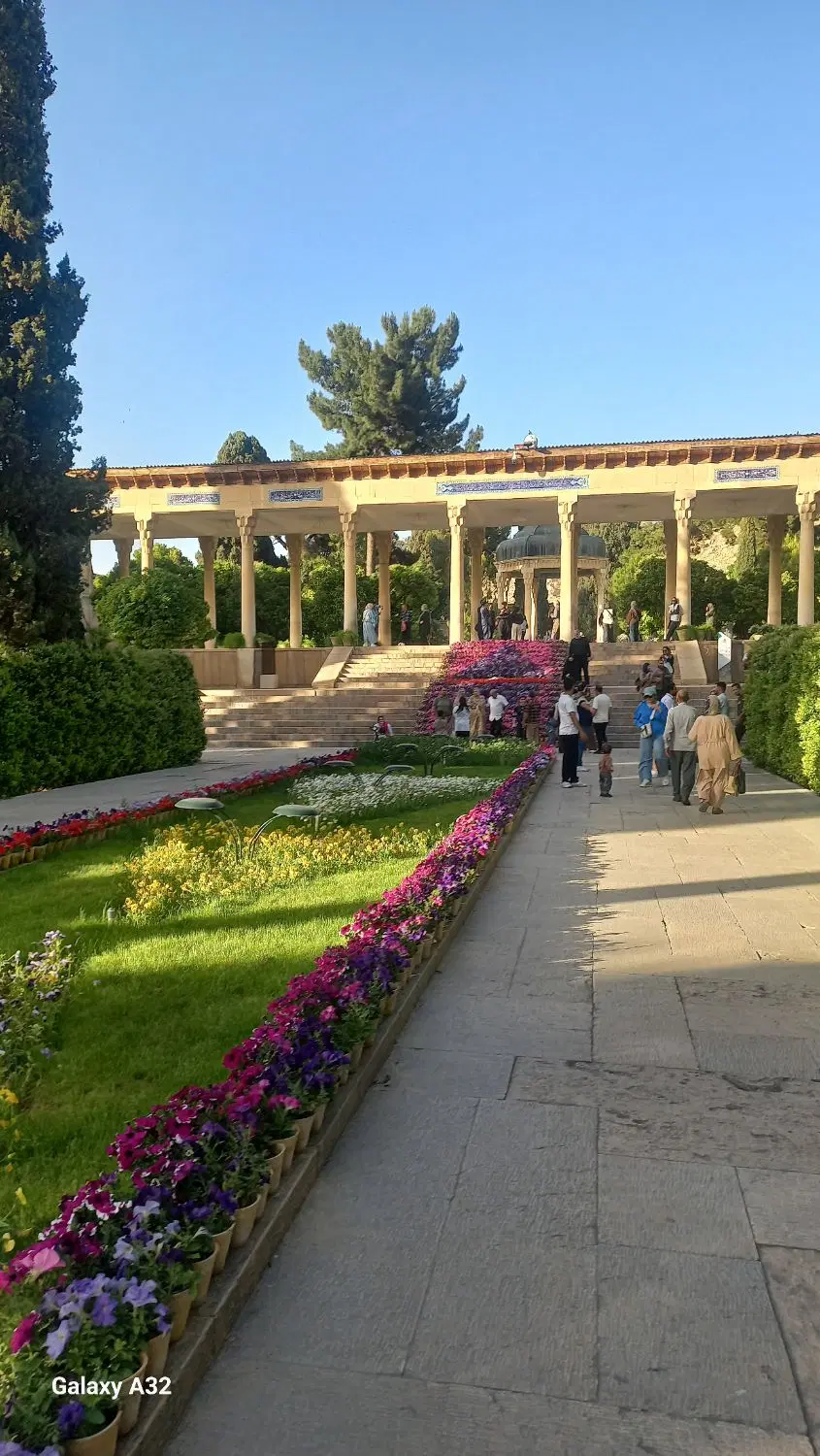ویلای ۲۰۰متری میراباد علامه،املاک رضا