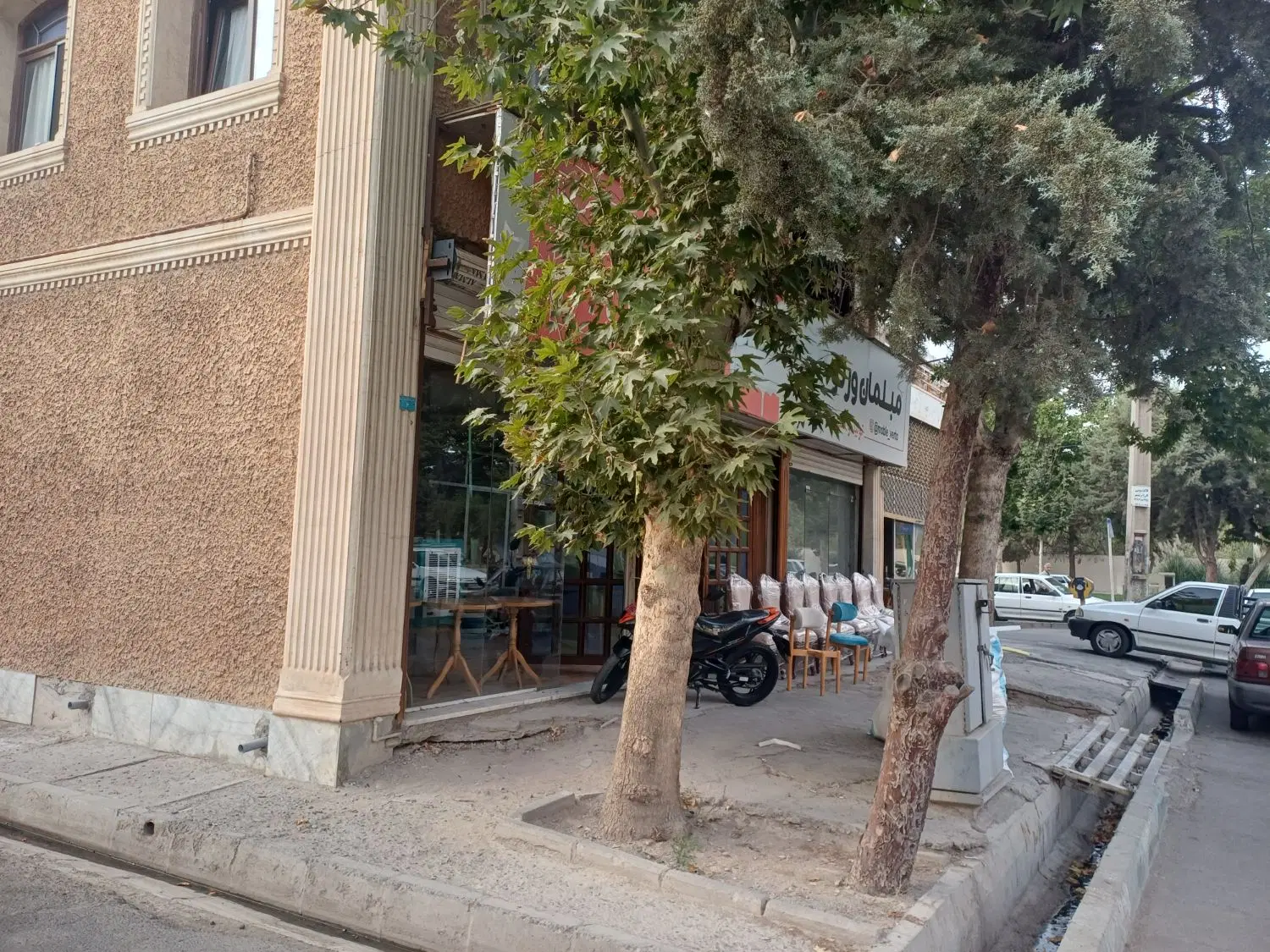 ۶۰متر مغازه واقع در بلوار دشت بهشت