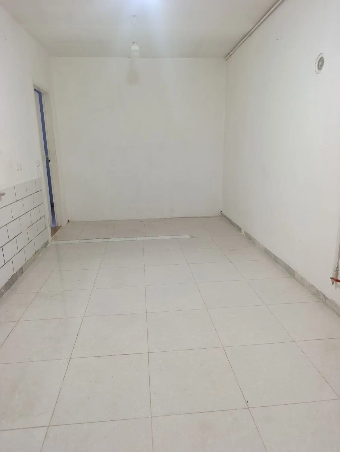 طبقه همکف بدونه مالک شیخ مفید