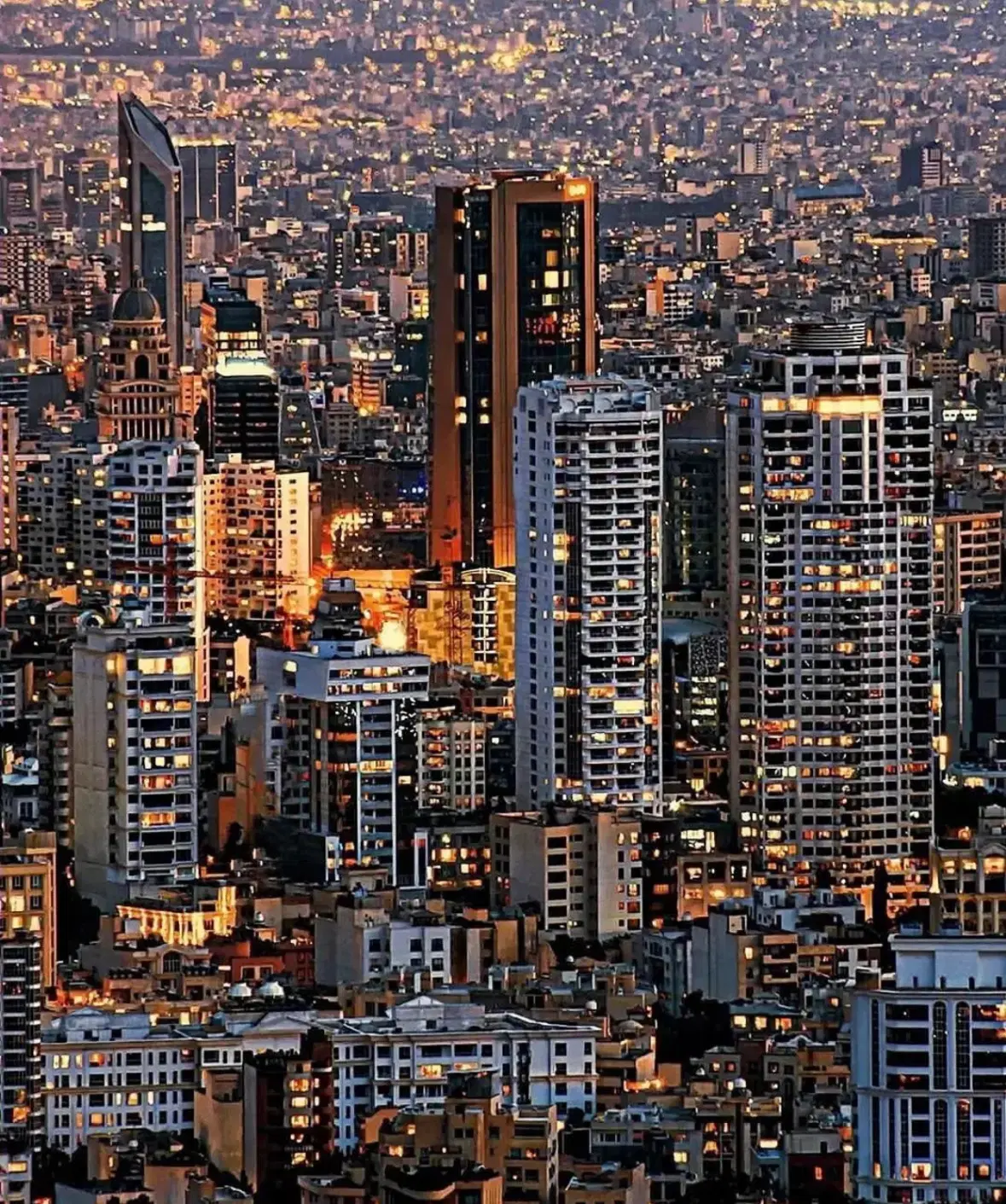 ویلایی قابل سکونت _ ۲ طبقه بنا _ دکتر بهشتی