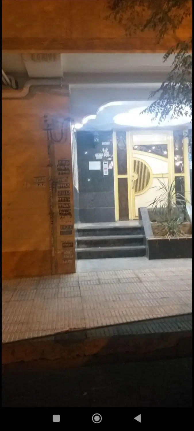 ۸۵ متری ، اندرزگو ۱۳ ، ورزشکاران