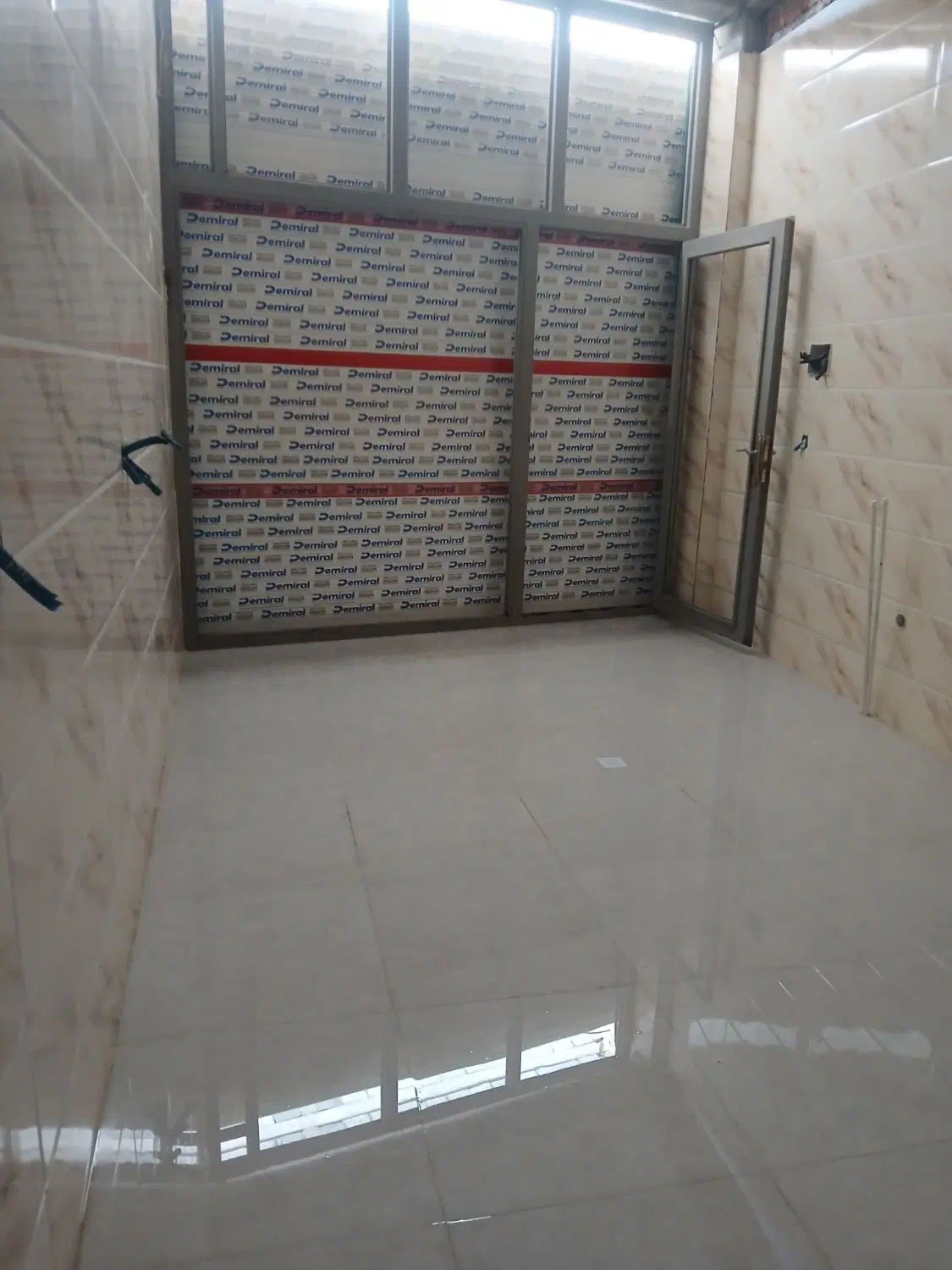 خانه ی تجاری ومسکونی
