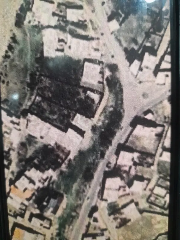 ۱۰۵ متر پایین کوه