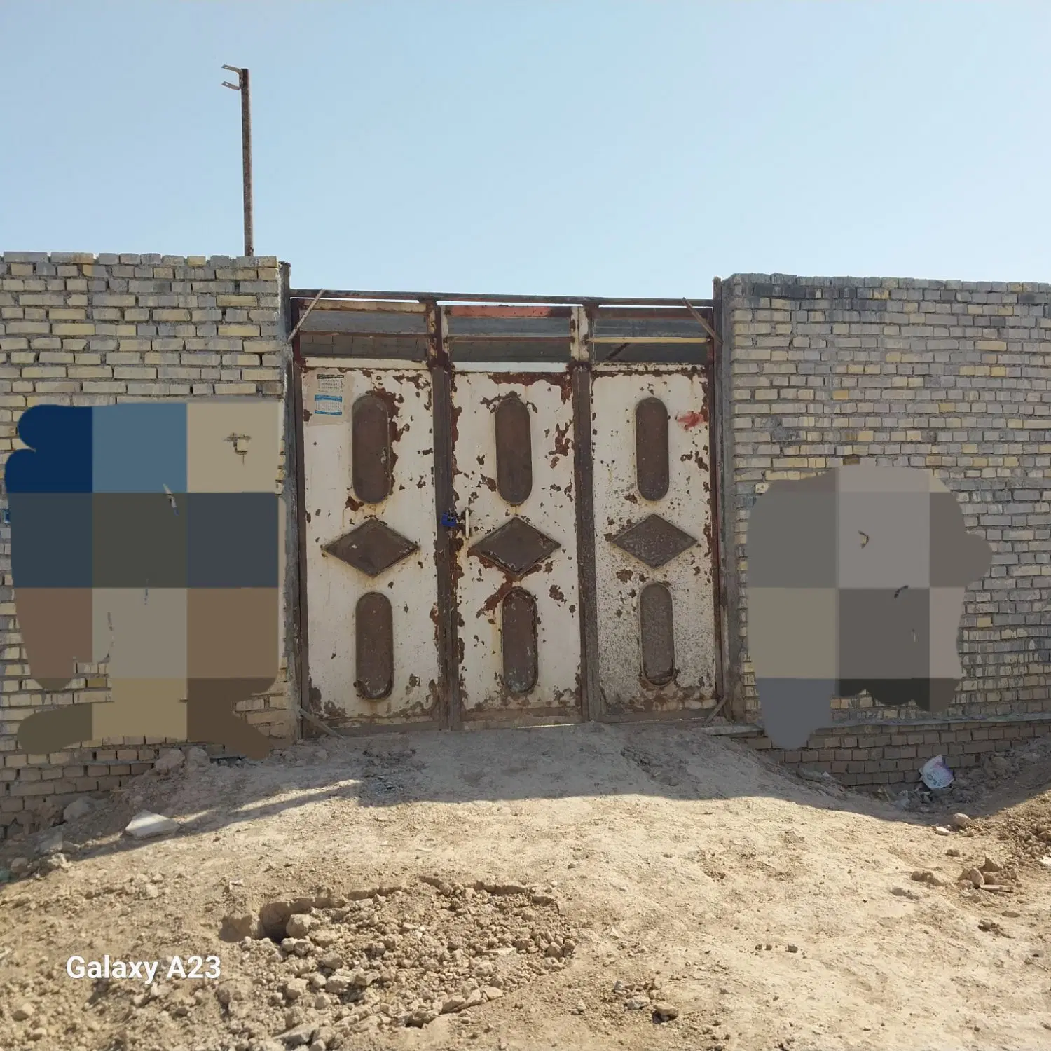 این منزل نیمکاره بفروش میرسد