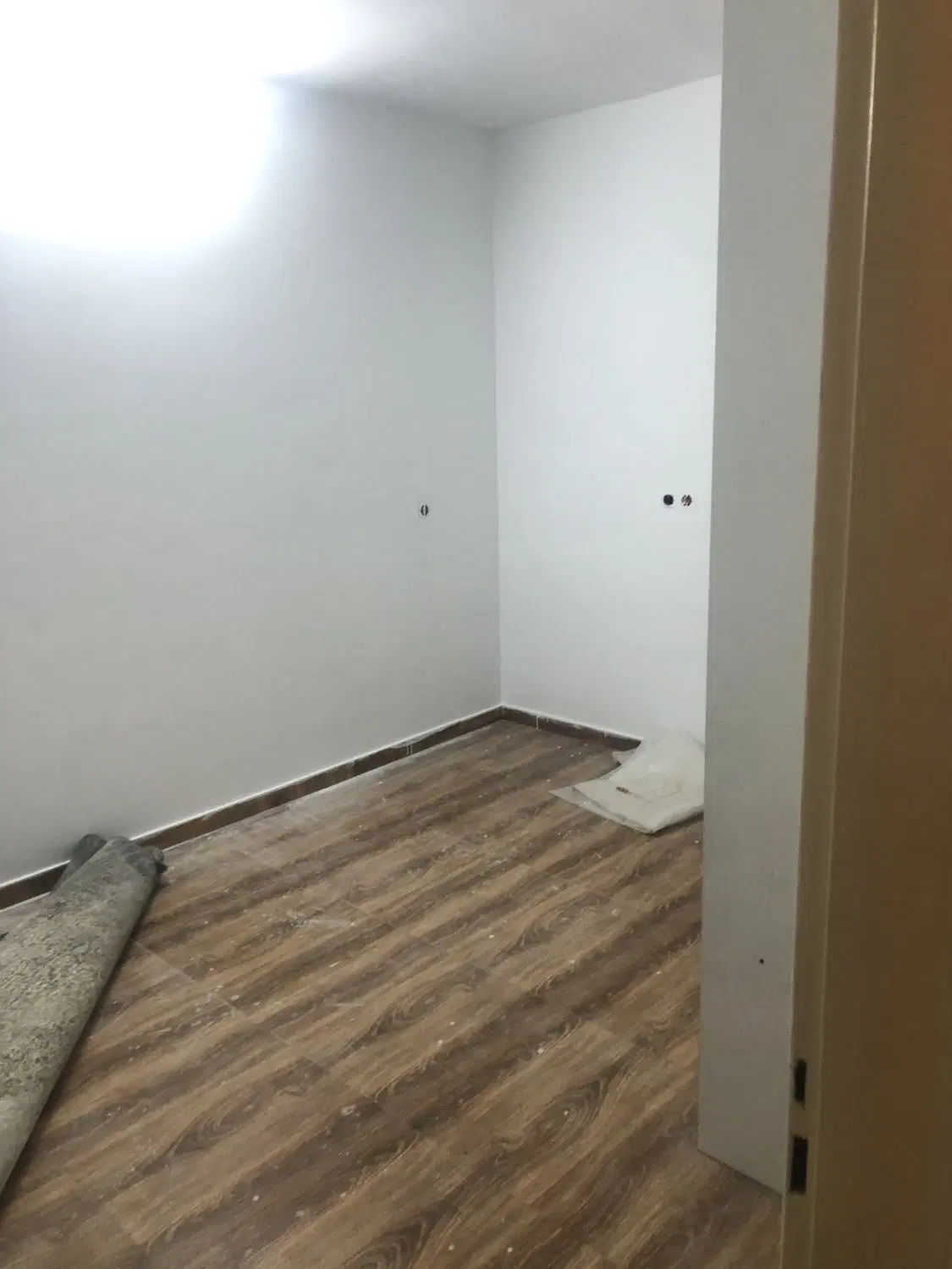 ۱۳۲ متر کلنگی قابل سکونت خ پنجم با مغازه