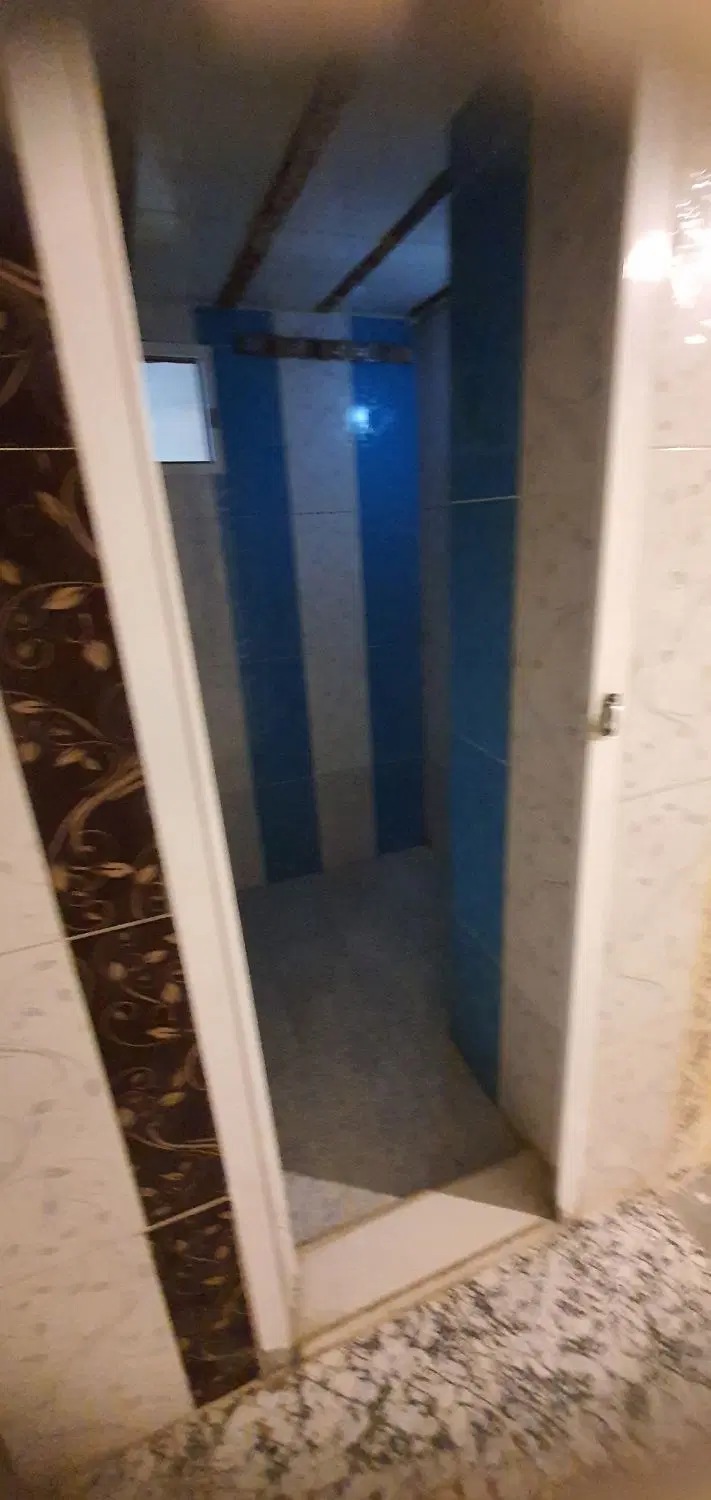 ۷۰ متری فروشی صادقیه