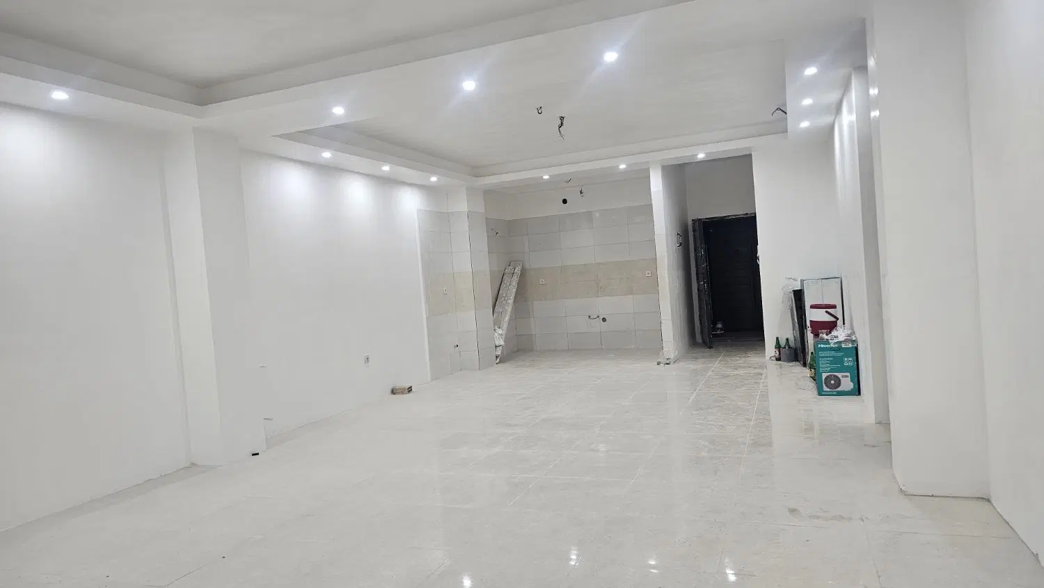 فروش فوری ۱۲۵متر سنددار نوساز کم واحد