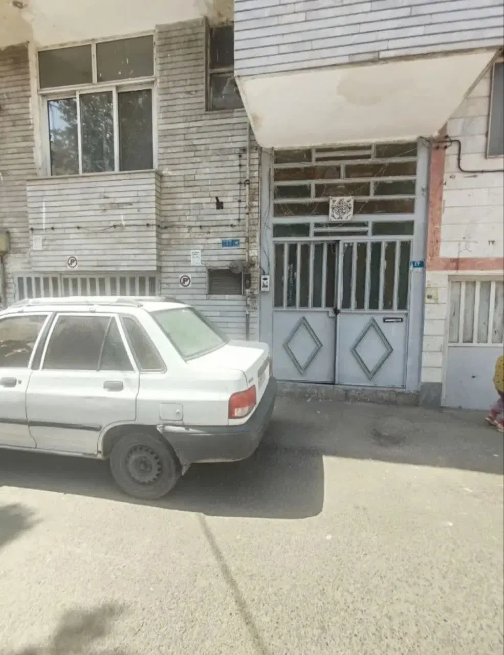 فروش کلنگی دزاشیب 112 متر زمین سه طبقه بنا