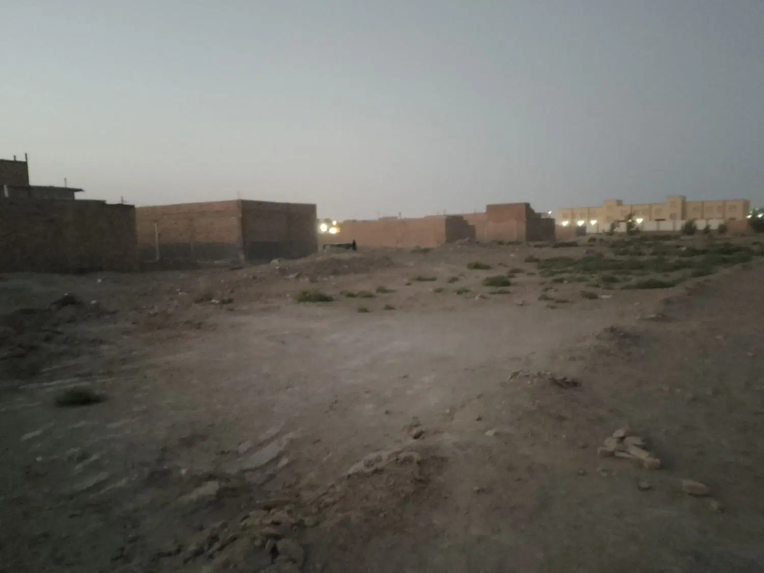 زمین باقری پشت مدرسه رستگار