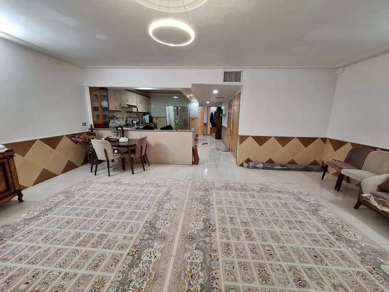 آپارتمان ۱۲۰ متری تک واحدی